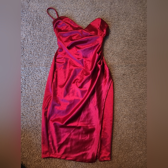 Dress - Picture 2 of 2